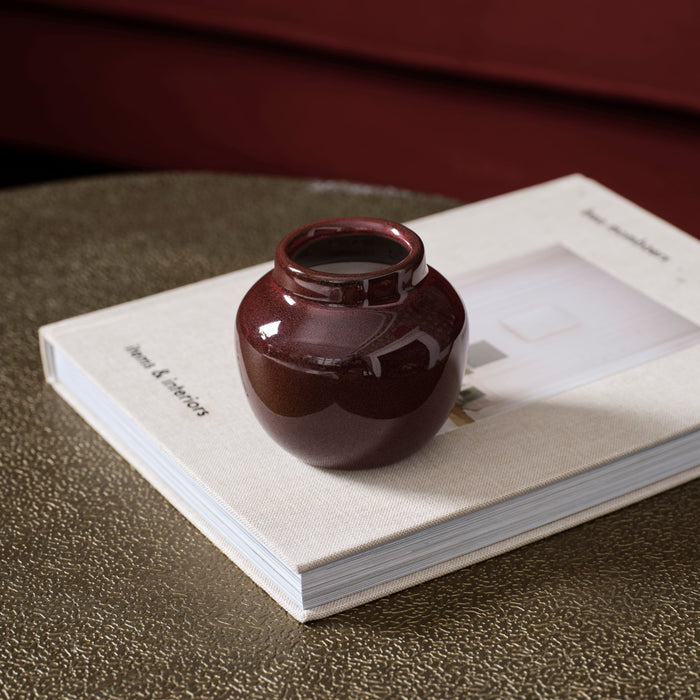 Clovelley 9cm Ceramic Sea Salt and Bergamot Candle - Burgundy - Laura James