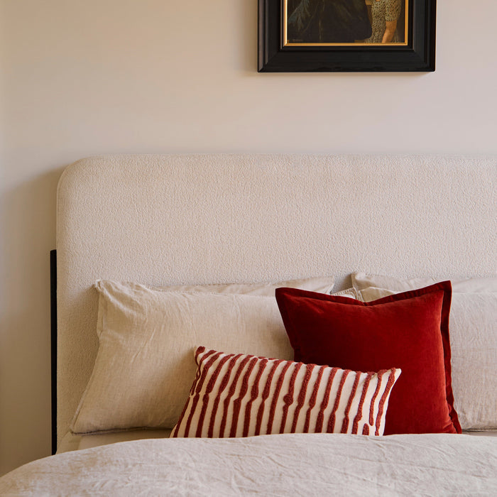Tallulah Double Bed - Chalk White Boucle - Laura James