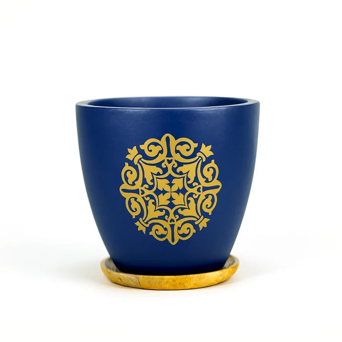 Motif Terracotta Pot With Wooden Saucer Urban Plant