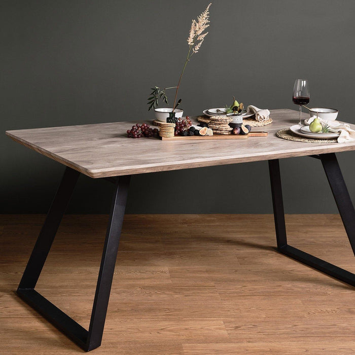 Outlet Atlas Wood Effect Dining Room Table with Black Legs