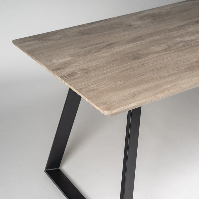 Outlet Atlas Wood Effect Dining Room Table with Black Legs