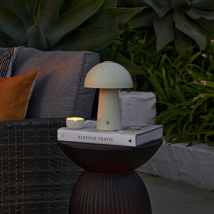 Brockhill_Rechargeable_Lamp_White_off