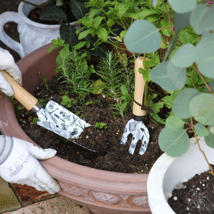 Tool Around Inside Garden Set -White